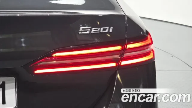 BMW 5 (G60) 520i M, миниатюра 12