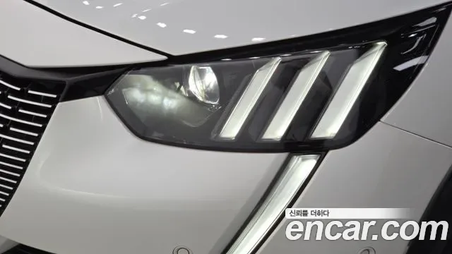 Peugeot E-208 GT Line, миниатюра 3