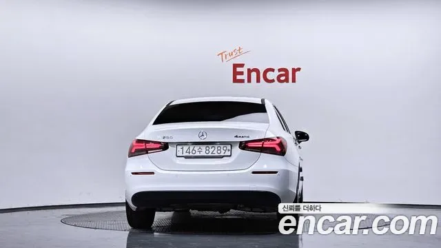 Mercedes-Benz A-Class A250 4MATIC, миниатюра 2