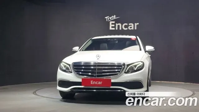 Mercedes-Benz E-Class E300 4MATIC, миниатюра 19