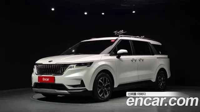 Kia Carnival дизель 9 мест Prestige