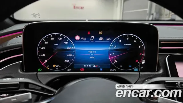 Mercedes-Benz E-Class E200, миниатюра 25