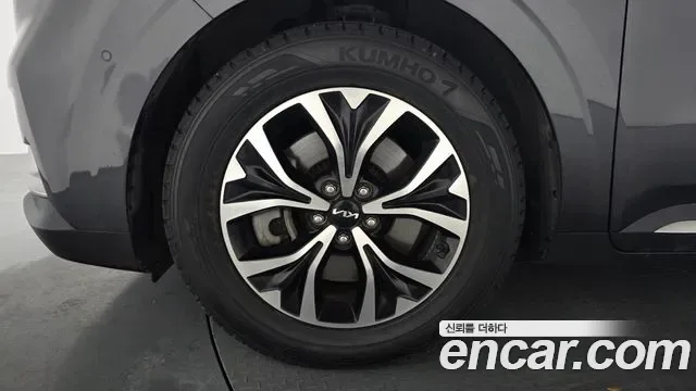 Kia Carnival дизель 9 мест Signature, миниатюра 3
