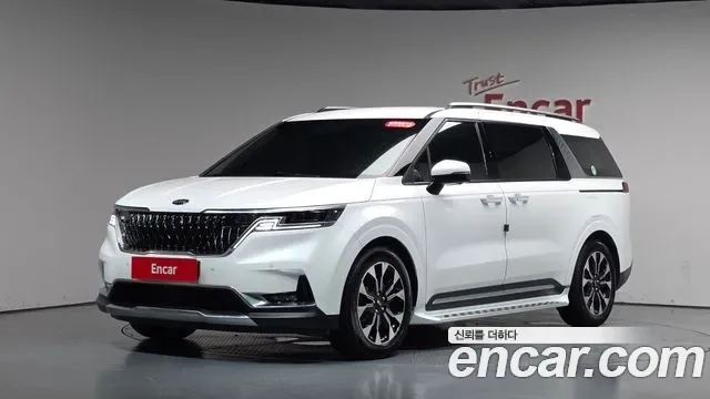 Kia Carnival дизель 9 мест Signature
