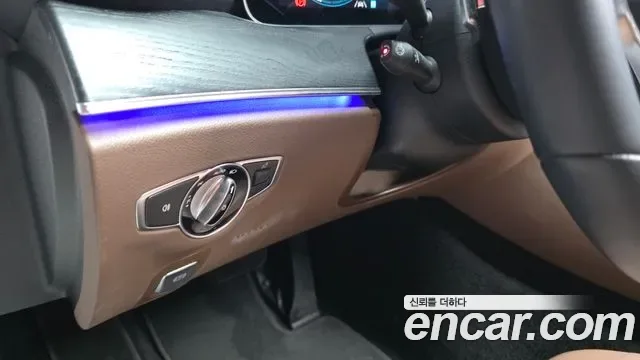 Mercedes-Benz E-Class E250 AMG Line, миниатюра 29