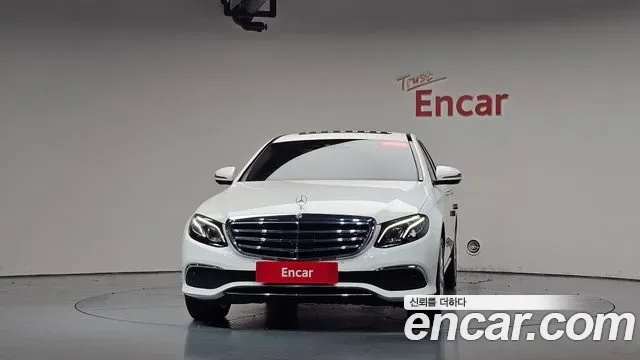 Mercedes-Benz E-Class E300 4MATIC, миниатюра 19