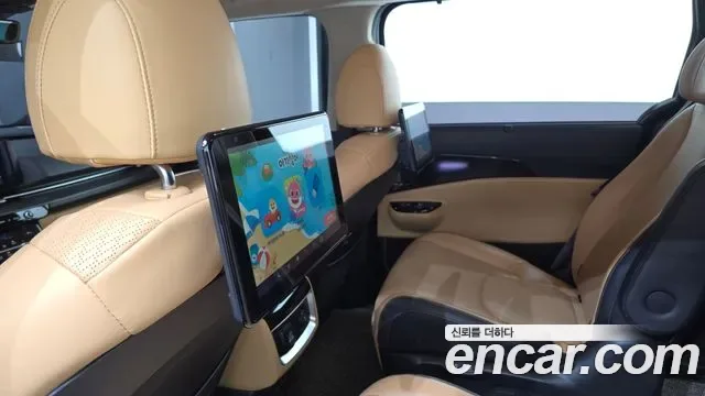 Kia Carnival бензин 7 мест Signature, миниатюра 5