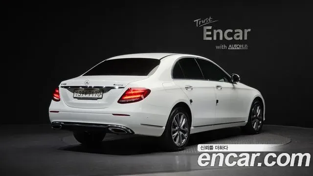 Mercedes-Benz E-Class E300 4MATIC, миниатюра 18