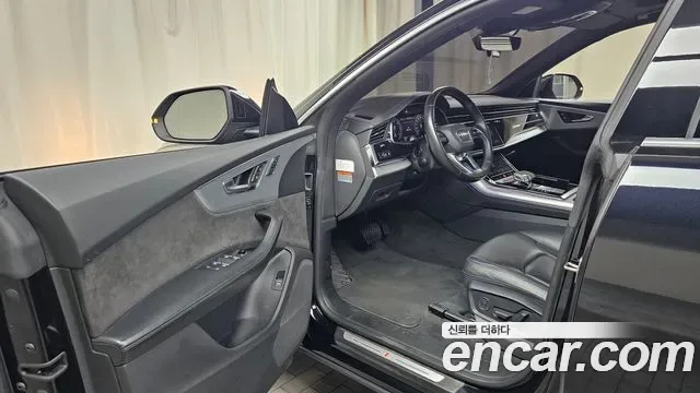 Audi Q8 45 TDI Premium, миниатюра 4