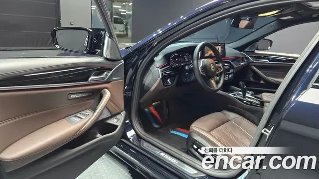 BMW 5 (G30) M550i xDrive, миниатюра 17