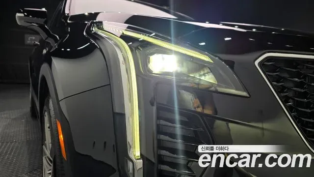 Cadillac XT4 2.0 AWD, миниатюра 5