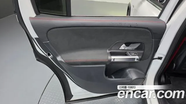 Mercedes-Benz GLB AMG GLB35 4MATIC, миниатюра 15