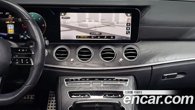 Mercedes-Benz E-Class E220d 4MATIC AMG Line, миниатюра 2
