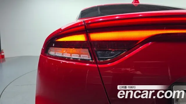 Kia Stinger, миниатюра 11