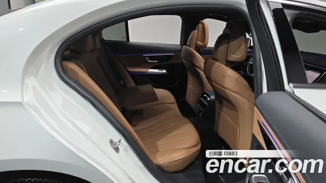 Mercedes-Benz E-Class E200 AMG Line, миниатюра 16