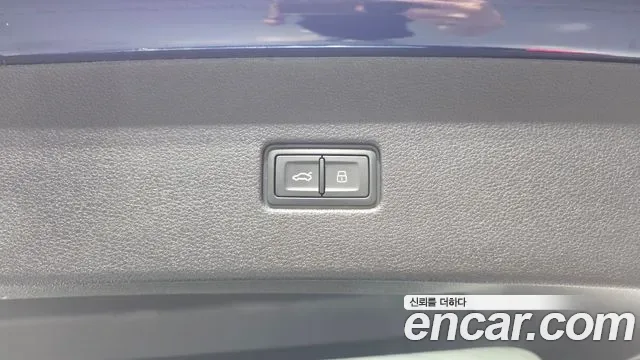 Audi Q8 55 TFSI Premium, миниатюра 5