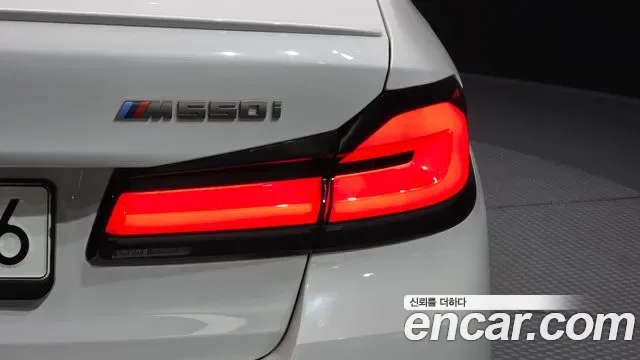 BMW 5 (G30) M550i xDrive, миниатюра 30