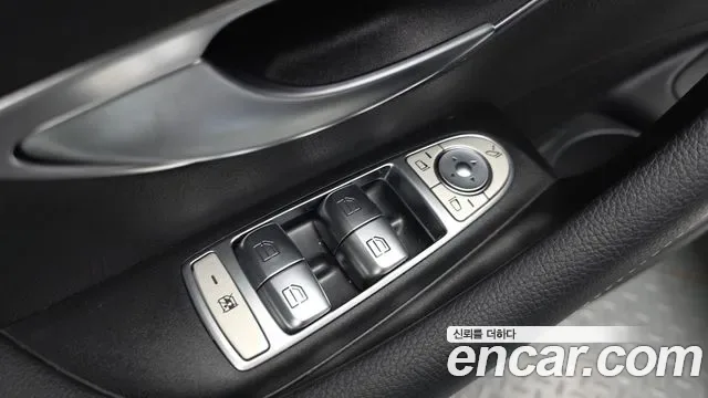 Mercedes-Benz E-Class E250 AMG Line, миниатюра 11