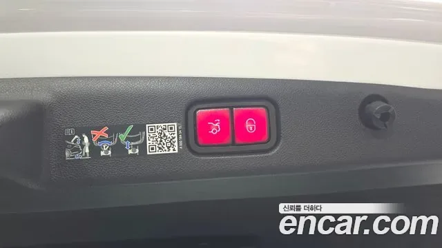 Mercedes-Benz E-Class E300 4MATIC, миниатюра 28