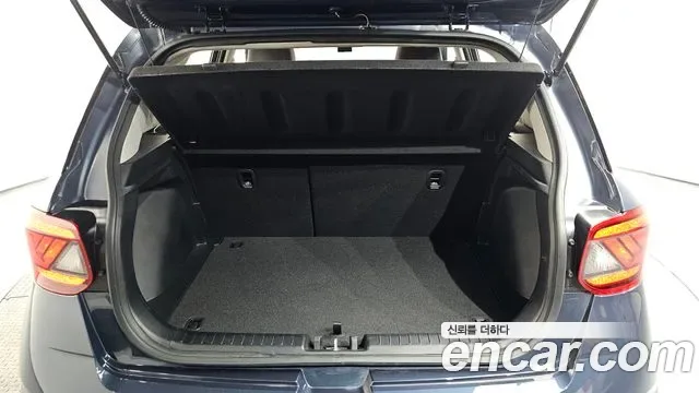 Hyundai Venue, миниатюра 12