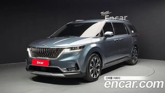 Kia Carnival дизель 9 мест Signature
