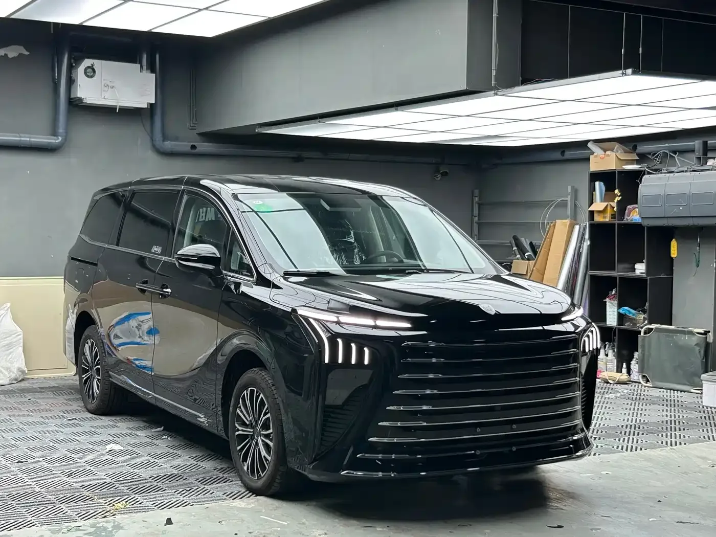 Dongfeng Starlight V9