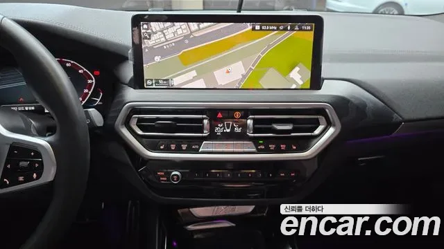 BMW iX3 M, миниатюра 10