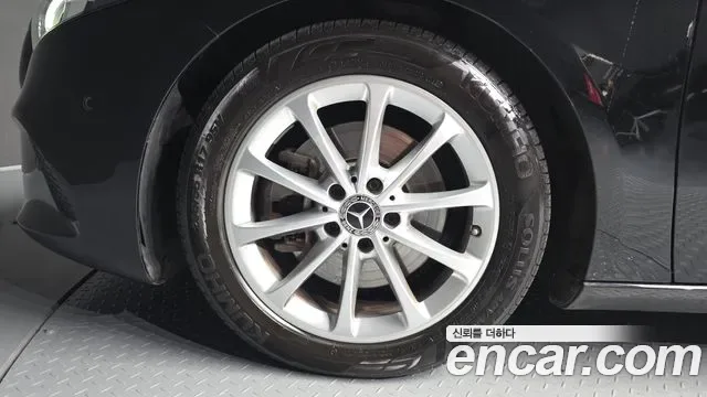 Mercedes-Benz A-Class A220, миниатюра 25