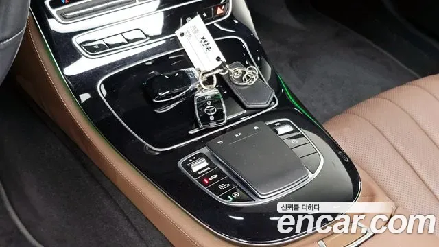 Mercedes-Benz E-Class E450 4MATIC, миниатюра 11