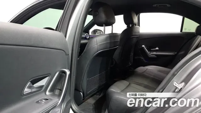 Mercedes-Benz A-Class A200d, миниатюра 22
