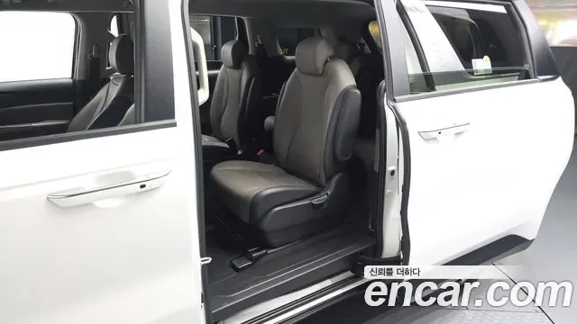 Kia Carnival дизель 9 мест Prestige, миниатюра 2