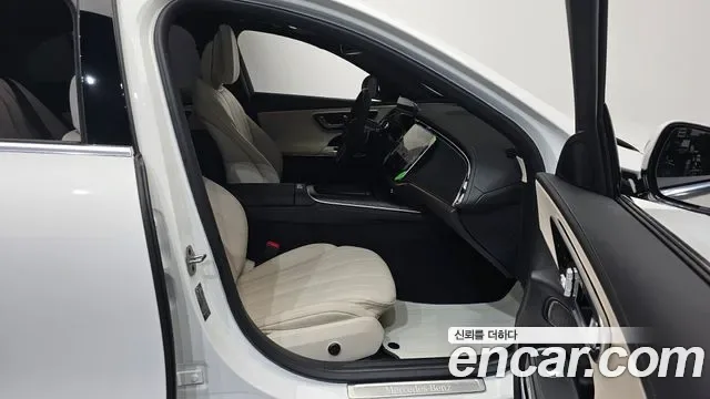 Mercedes-Benz E-Class E200, миниатюра 27