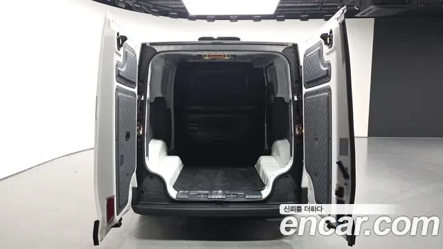 Kia PV5, миниатюра 9