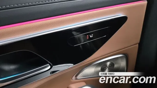 Mercedes-Benz E-Class E300 4MATIC, миниатюра 2