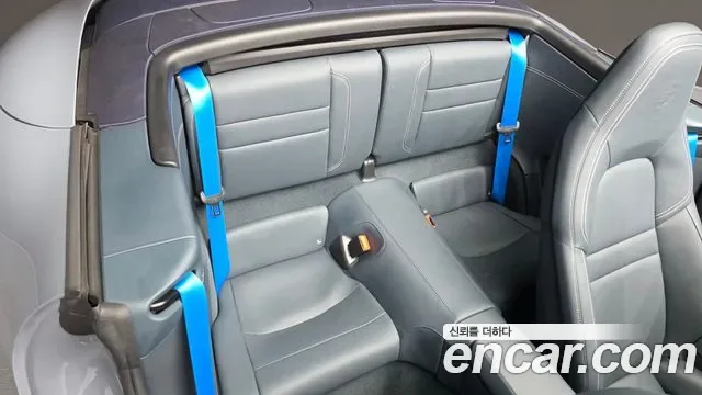 Porsche 911 4 GTS, миниатюра 14