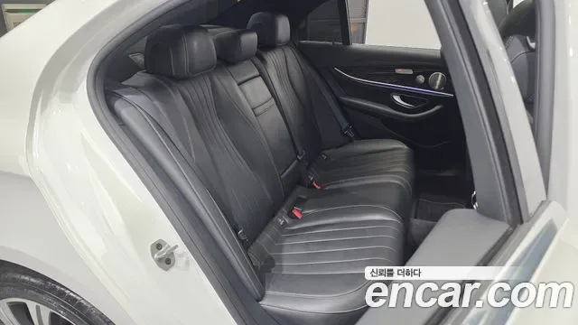 Mercedes-Benz E-Class E450 4MATIC, миниатюра 16