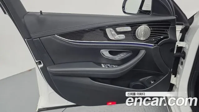 Mercedes-Benz E-Class E450 4MATIC, миниатюра 24