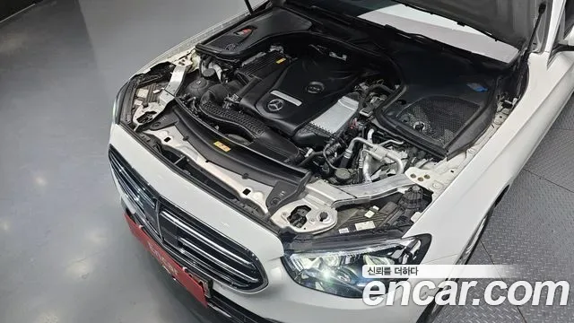 Mercedes-Benz E-Class E250, миниатюра 15