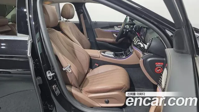 Mercedes-Benz E-Class E450 4MATIC, миниатюра 15