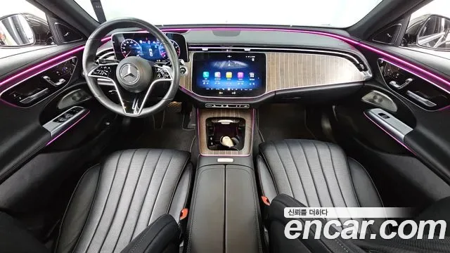 Mercedes-Benz E-Class E300 4MATIC, миниатюра 13