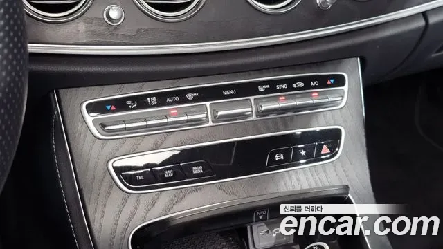 Mercedes-Benz E-Class E220d 4MATIC AMG Line, миниатюра 21
