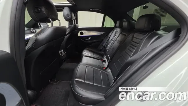 Mercedes-Benz E-Class E250, миниатюра 20