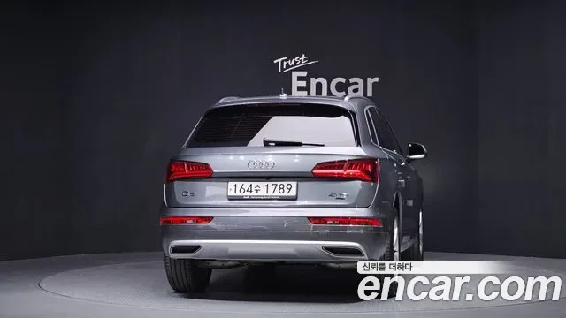 Audi Q5 40 TDI Premium, миниатюра 3