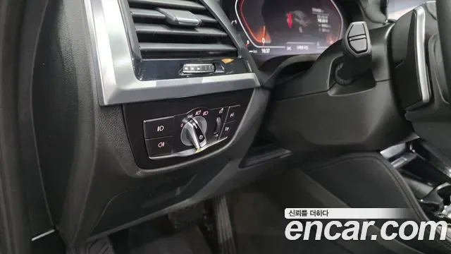 BMW X4 xDrive20i xLine, миниатюра 4