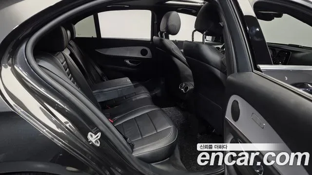 Mercedes-Benz E-Class E250, миниатюра 4