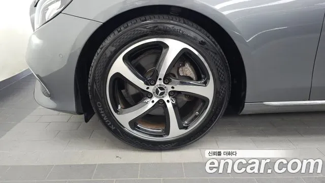 Mercedes-Benz E-Class E250, миниатюра 2