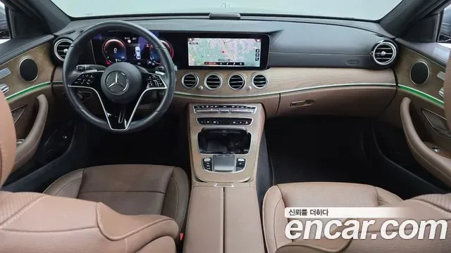 Mercedes-Benz E-Class E250, миниатюра 2