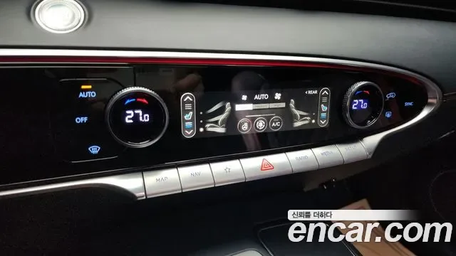 Genesis GV70 2.5T бензин AWD ( ), миниатюра 3