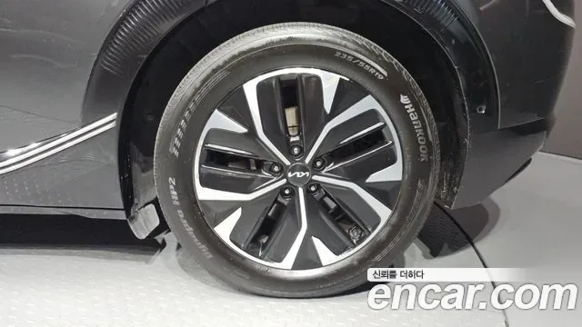 Kia EV6, миниатюра 3