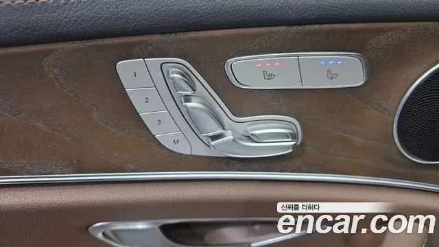 Mercedes-Benz E-Class E220d 4MATIC, миниатюра 18